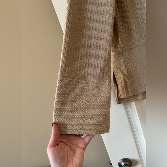 NWT Tahari Sport Viscose blend Pullover Oversized Women’s size small - Picture 8 of 16